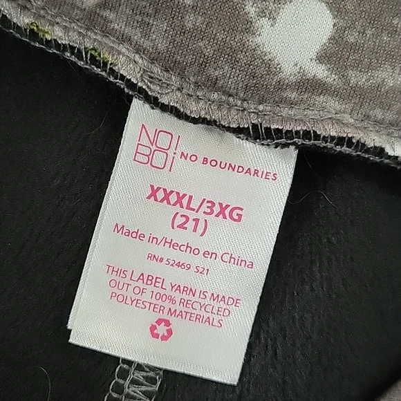 No Boundaries Women's Festive Reindeer Gray Fleece Lined Leggings - Picture 4 of 5